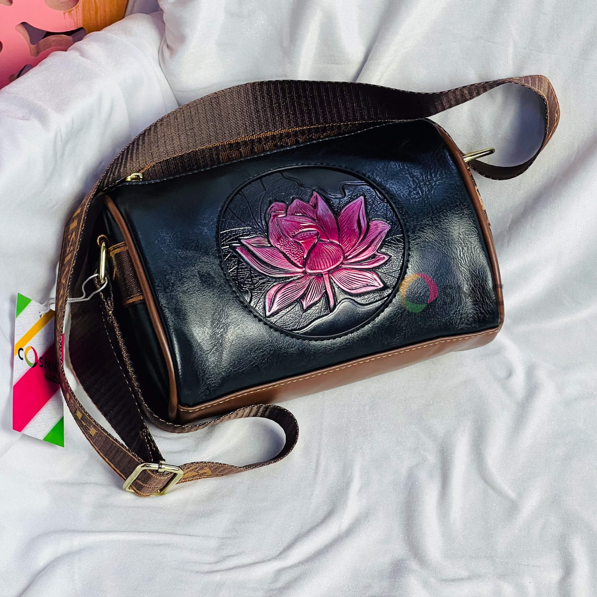 flower crossbody black 2 Flower Crossbody - Black - Image 1