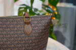 MK Brown Lady - Image 3